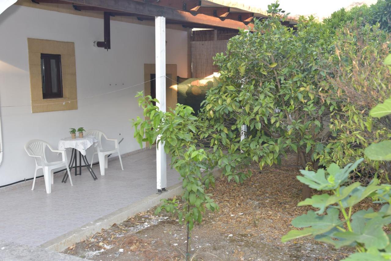 Kamara Traditional House Soroni Exterior foto